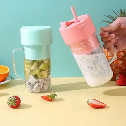 Compact handheld blender cup