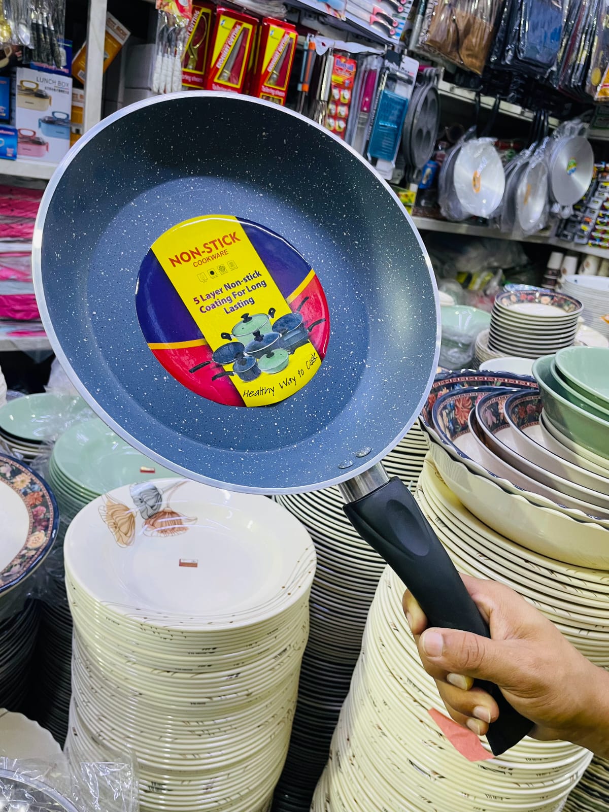 Scratch resistant non stick pan